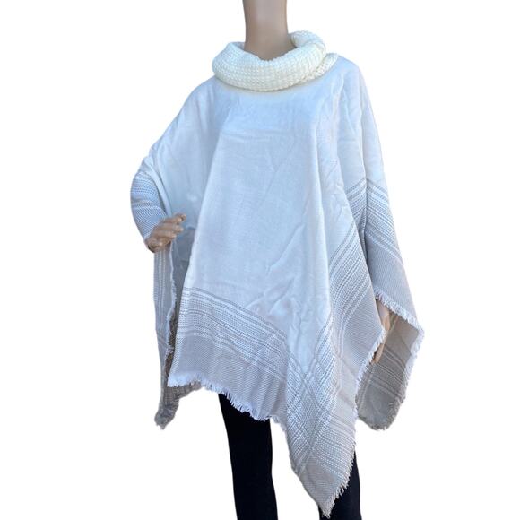 New Accessory Street Ivory Glittery Knit Turtleneck Pullover Fringed Poncho OS - Picture 1 of 8
